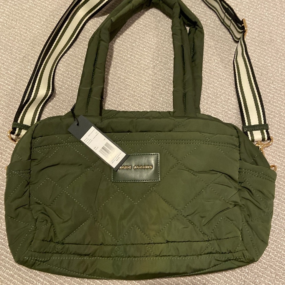 Marc Jacobs NWT crossbody bag with removable straps.  A must have bag.